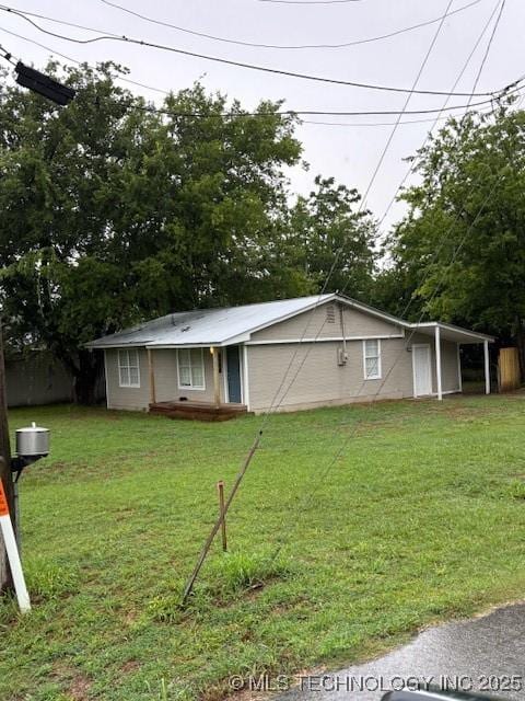 1200 S Mckinley Ave, Calera, OK 74730 - ranch-style house featuring a front yard