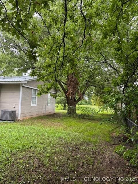1200 S Mckinley Ave, Calera, OK 74730 - view of grassy yard