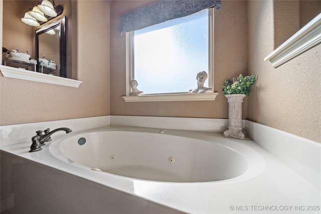 5983 E 137th St, Collinsville, OK 74021 - full bath featuring a whirlpool tub