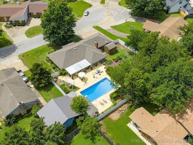 105 Quail Creek Ln, Skiatook, OK 74070 - aerial perspective of suburban area featuring a pool area