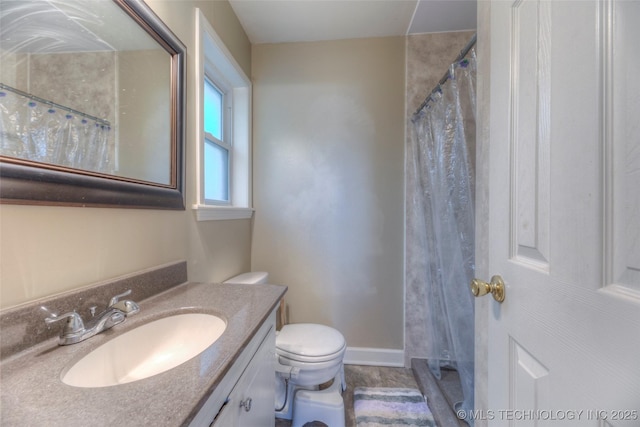 8109 E 31st Pl, Tulsa, OK 74145 - bathroom with vanity and a shower with shower curtain