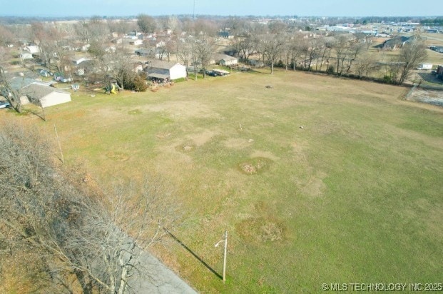 109 S Osage St, Grove, OK 74344