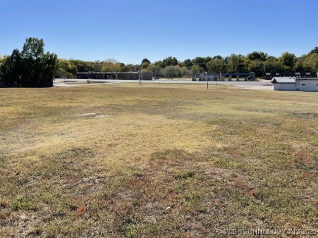 109 S Osage St, Grove, OK 74344