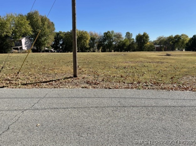109 S Osage St, Grove, OK 74344