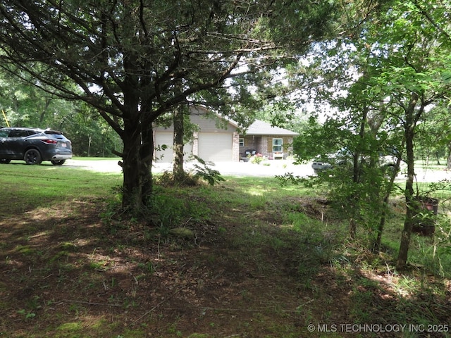 504 Blocker Rd, Mcalester, OK 74501 - view of grassy yard featuring driveway