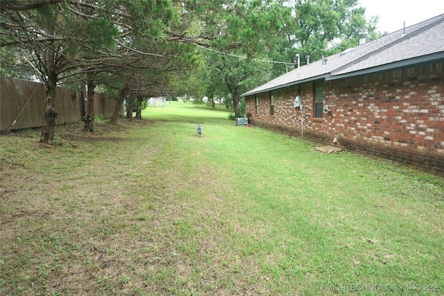 710 N 14th St, Henryetta, OK 74437 - view of yard