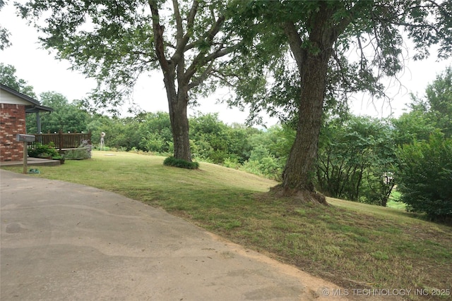 710 N 14th St, Henryetta, OK 74437 - view of green lawn