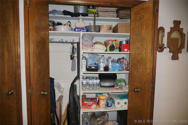 710 N 14th St, Henryetta, OK 74437 - view of storage area
