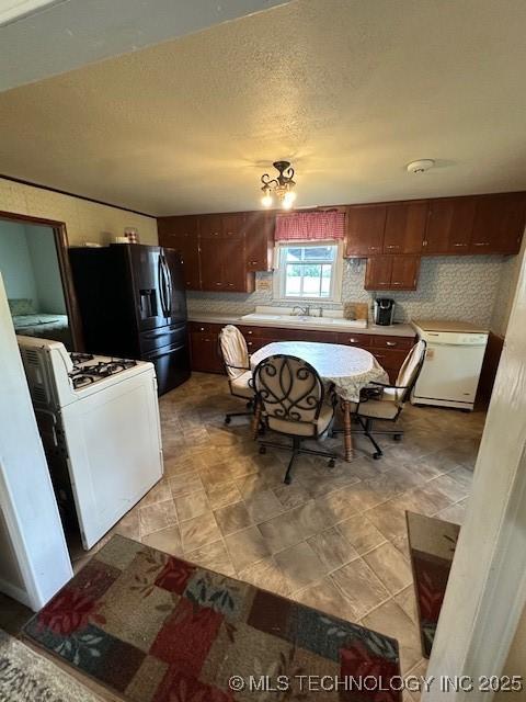 7766 E 135, Holdenville, OK 74848 - photo 21