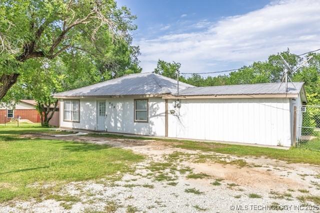 604 N N W, Konawa, OK 74849 - rear view of house