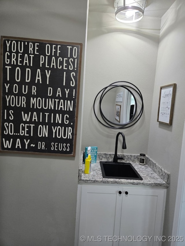 1821 W Lincoln St N, Broken Arrow, OK 74012 - bar with a sink