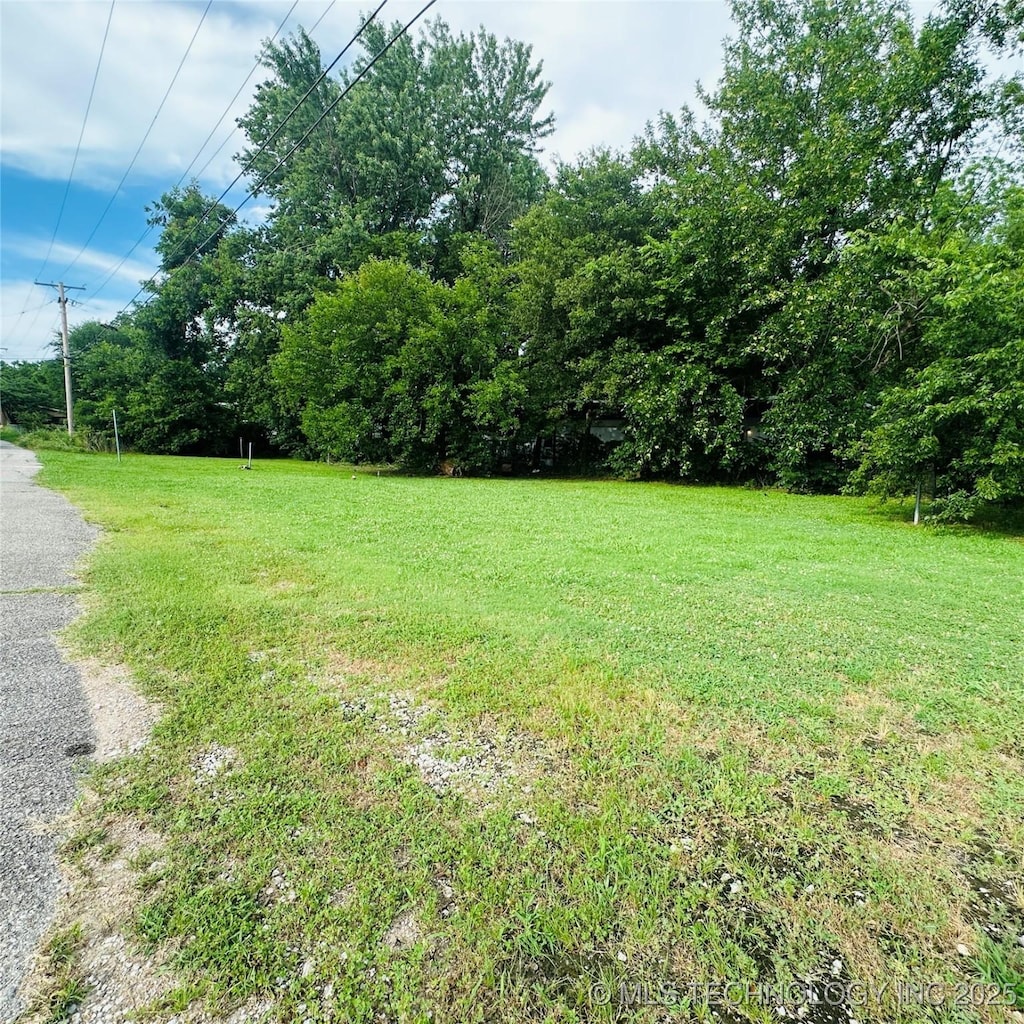 101 E 1st St, Skiatook, OK 74070