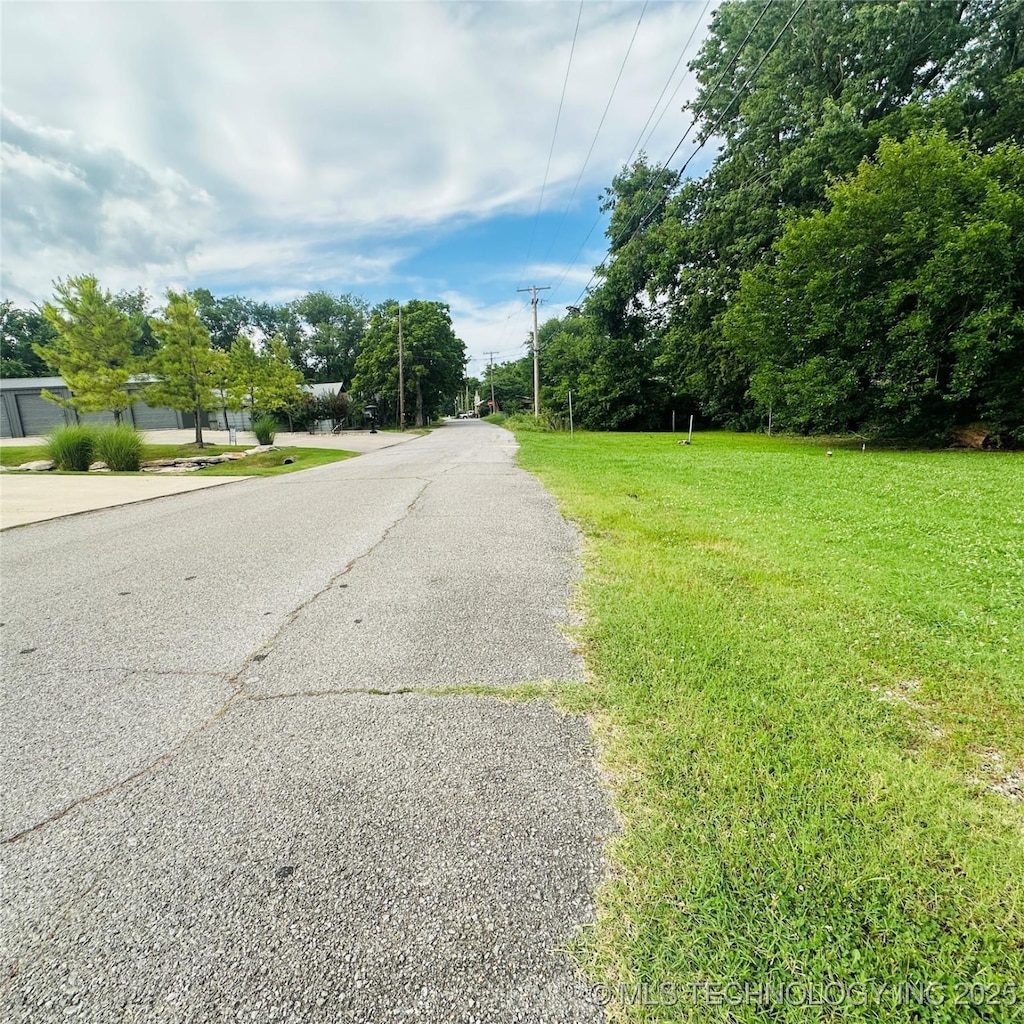 101 E 1st St, Skiatook, OK 74070