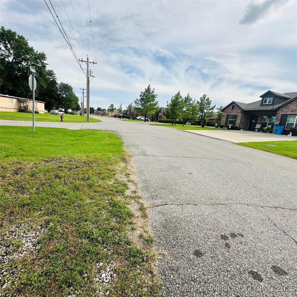 101 E 1st St, Skiatook, OK 74070