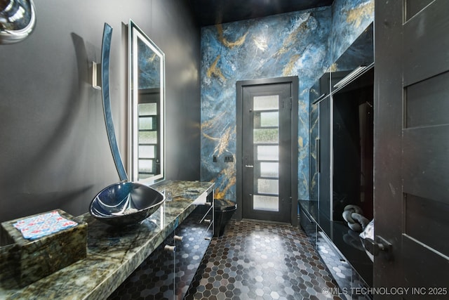 1226 W 109th Pl S, Jenks, OK 74037 - bathroom featuring an enclosed shower and vanity