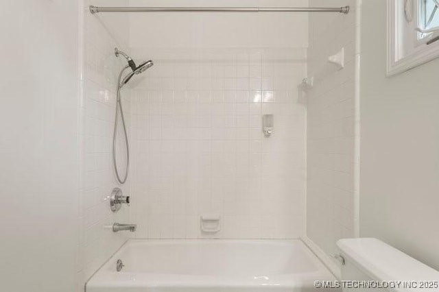 1620 S Florence Pl, Tulsa, OK 74104 - bathroom featuring shower / tub combination