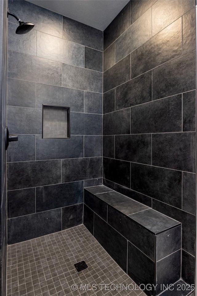 175 Maple Leaf Dr, Durant, OK 74701 - full bath with tiled shower