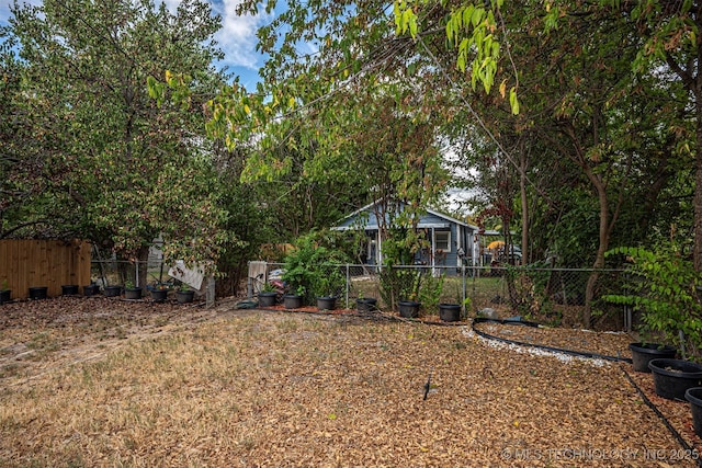 1208 NW 1st Ave, Ardmore, OK 73401 - view of fenced backyard