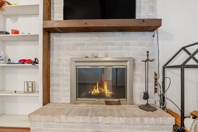 13201 W 86th St S, Sapulpa, OK 74066 - detailed view of a brick fireplace