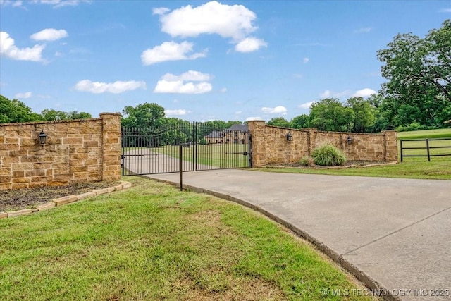 3892 Folsom Rd, Durant, OK 74701 - view of gate