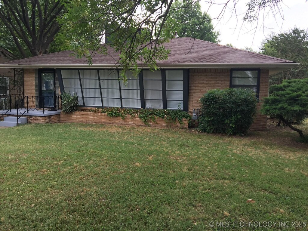 745 S Sandusky Ave, Tulsa, OK 74112 - photo 1