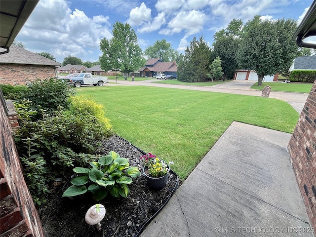 2807 Irving St, Muskogee, OK 74403 - view of green lawn with a residential view