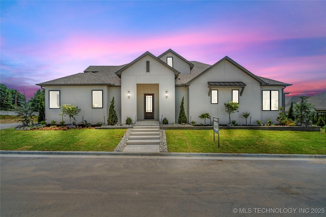 7221 E Norman St, Broken Arrow, OK 74014 - modern inspired farmhouse featuring a yard and stucco siding