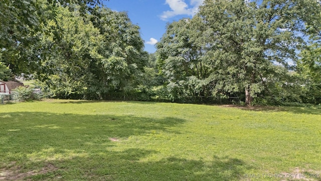 412 W Roger St, Oilton, OK 74052 - view of green lawn
