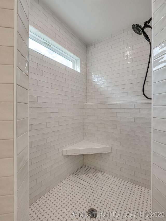 7202 E 132nd St S, Bixby, OK 74008 - bathroom featuring tiled shower