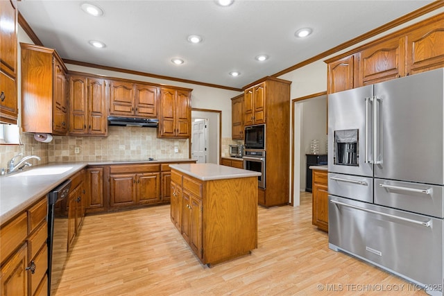 9810 E 96th Pl, Tulsa, OK 74133 - kitchen featuring black appliances, under cabinet range hood, crown molding, backsplash, and light wood-style flooring