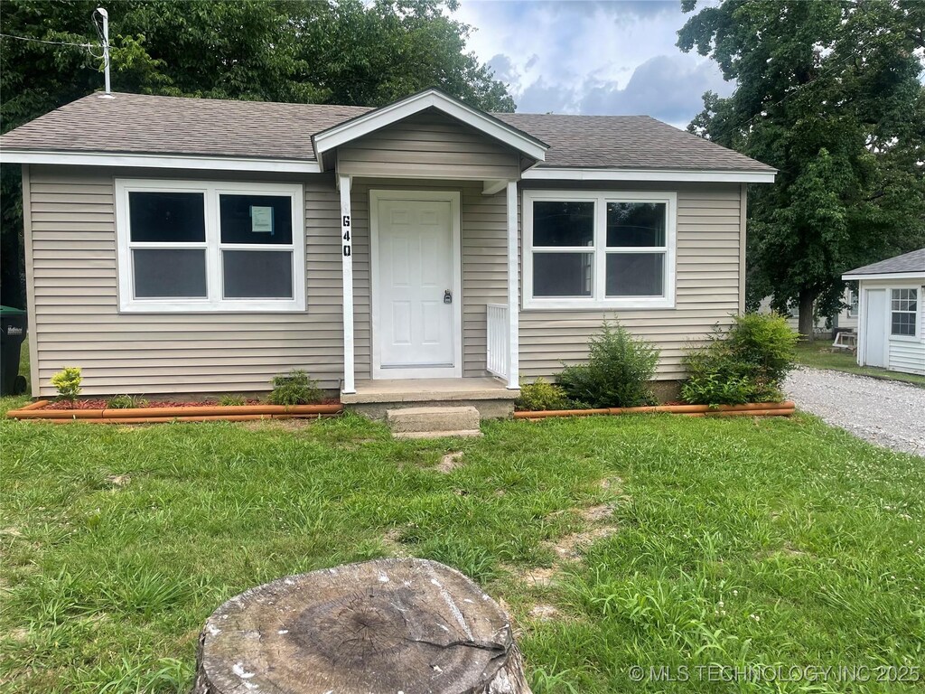 640 Oklahoma Ave, Tahlequah, OK 74464 - photo 1