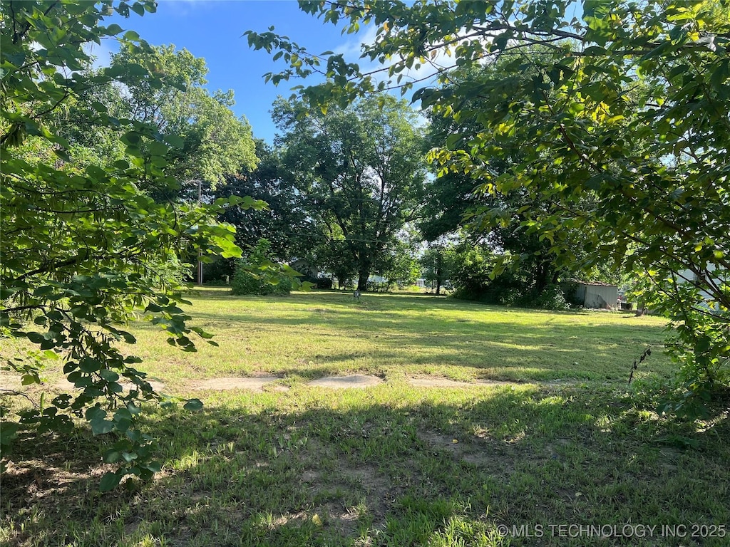 704 E Broadway, Allen, OK 74825 - photo 2