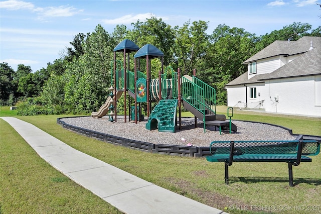 2035 E 138th Pl S, Bixby, OK 74008 - community play area featuring a yard