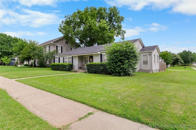 925 W Cedar St N, Durant, OK 74701 - view of front of home featuring a front yard