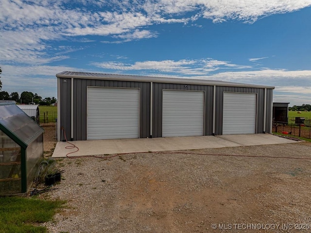 2724 Lark Rd, Kingston, OK 73439 - view of detached garage