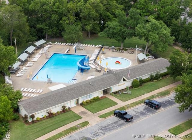 6740 E 51st Pl, Tulsa, OK 74145 - bird's eye view of a pool area