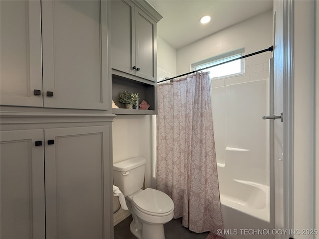 18040 County Road 1558, Ada, OK 74820 - full bathroom with toilet and shower / bath combo