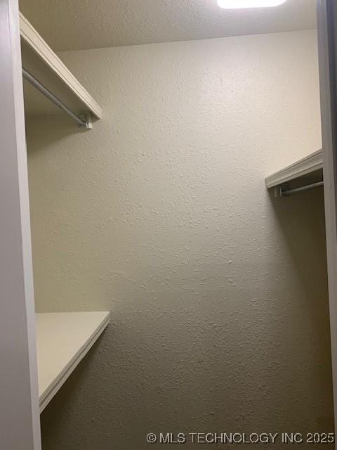 11810 E 83rd St, Owasso, OK 74055 - view of spacious closet