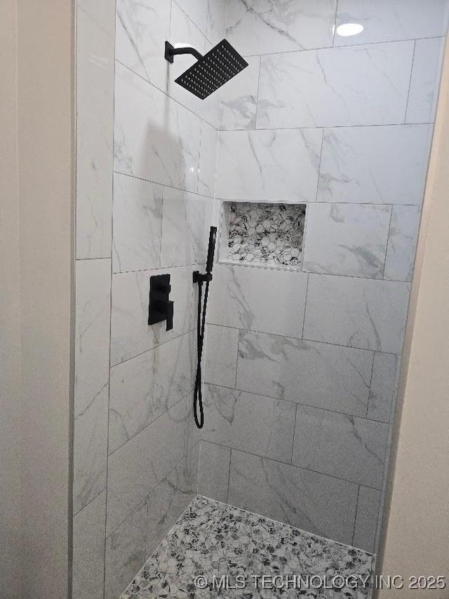 6706 E 28th Pl, Tulsa, OK 74129 - full bath with a tile shower