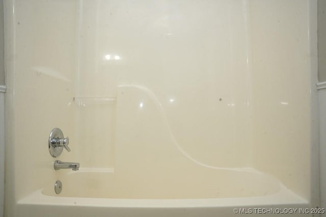 11906 S Nandina St, Jenks, OK 74037 - full bathroom featuring bathtub / shower combination