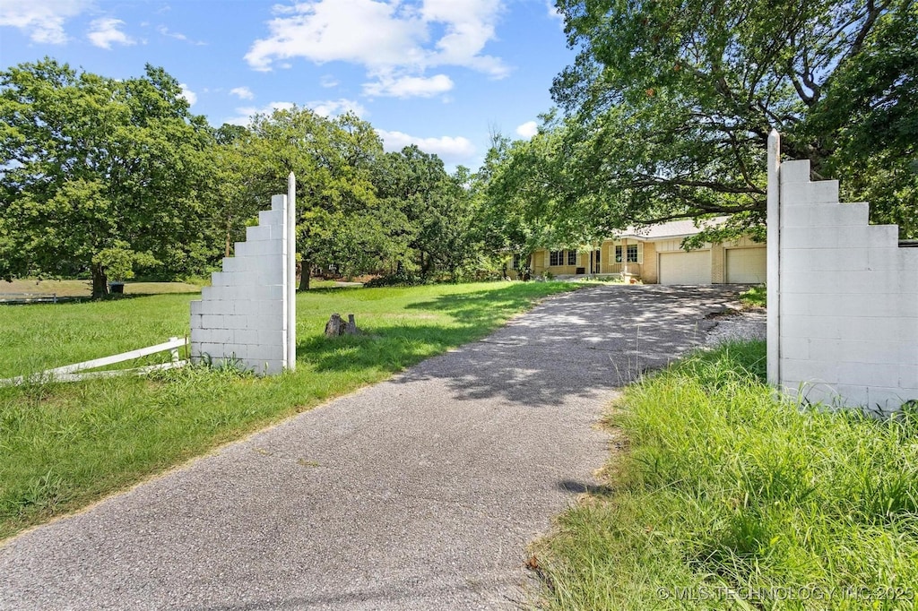 800 Henson Rd, Madill, OK 73446 - photo 1