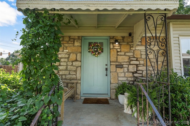 1640 E 41st St, Tulsa, OK 74105 - entrance to property with stone siding