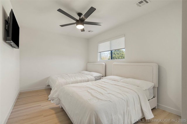 1732 S Jamestown Ave, Tulsa, OK 74112 - bedroom featuring light wood finished floors and a ceiling fan