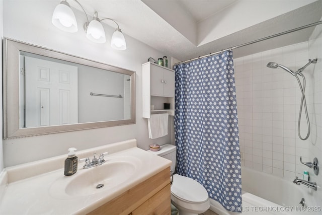 6376 S 80th E Ave Unit G, Tulsa, OK 74133 - full bathroom featuring shower / tub combo with curtain and vanity