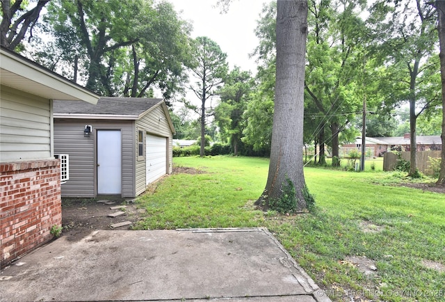 5701 S Rockford Pl, Tulsa, OK 74105 - view of grassy yard featuring a patio area