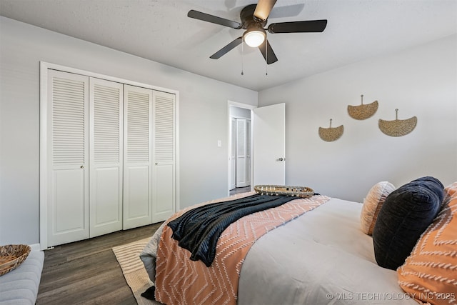 3350 E 54th St, Tulsa, OK 74135 - bedroom featuring dark wood-style flooring, a closet, and ceiling fan