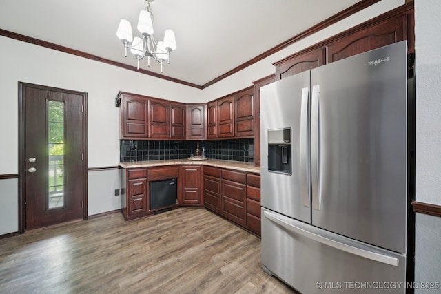 10102 N 147th E Ave, Owasso, OK 74055 - kitchen with stainless steel refrigerator with ice dispenser, backsplash, a chandelier, light wood-style floors, and light countertops