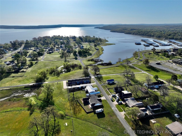 215 Belt St, Eufaula, OK 74432 - aerial view of property and surrounding area with a large body of water