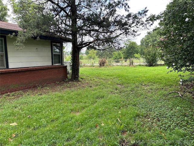 4950 E 41st St N, Tulsa, OK 74115 - view of yard