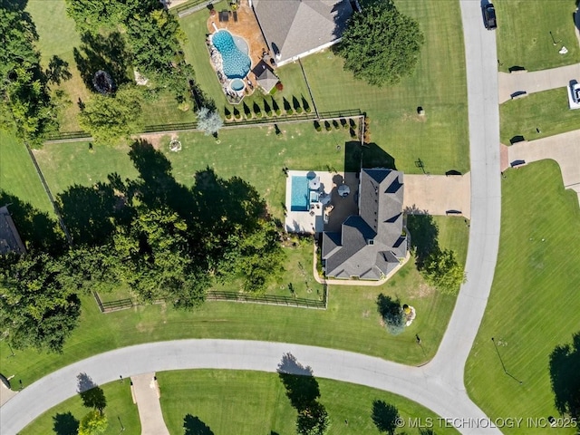 6797 Hummingbird Ct, Owasso, OK 74055 - aerial view of a pool area